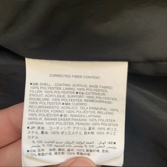 Red and black gingham puffer vest medium - Picture 4 of 4